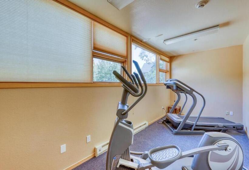 فندق 2914 River Bank Lodge   Keystone