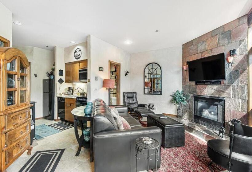 فندق 2914 River Bank Lodge   Keystone