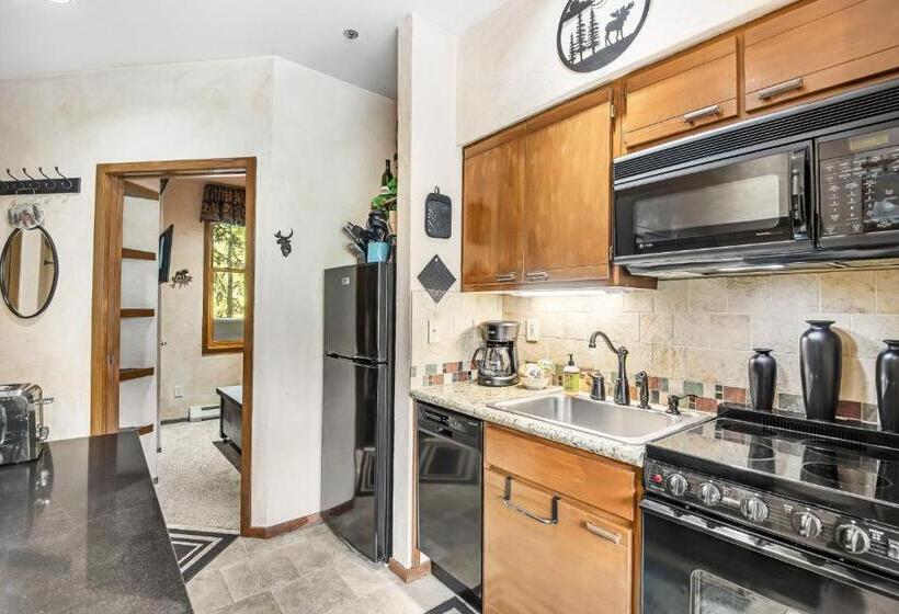 فندق 2914 River Bank Lodge   Keystone