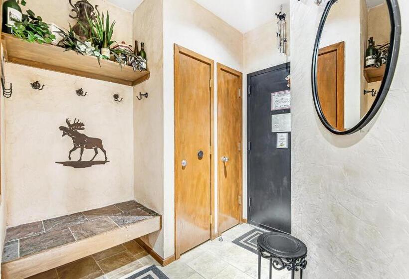 فندق 2914 River Bank Lodge   Keystone