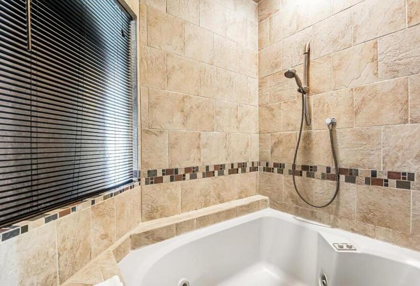 فندق 2914 River Bank Lodge   Keystone