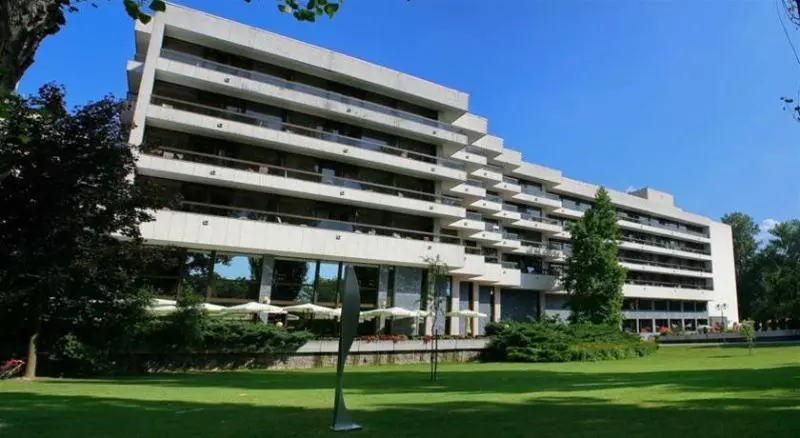Hotel Balnea Esplanade & Palace