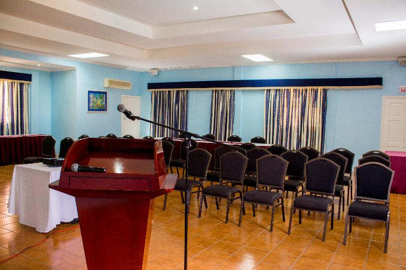 هتل Bay Gardens Inn