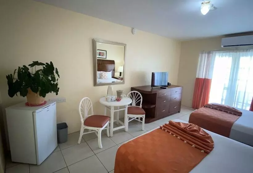 هتل Bay Gardens Inn