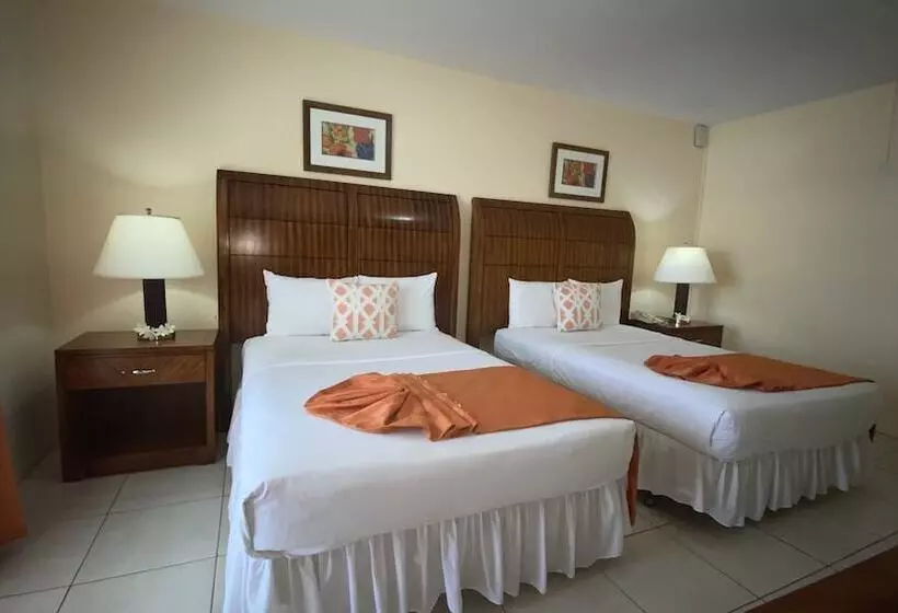 هتل Bay Gardens Inn