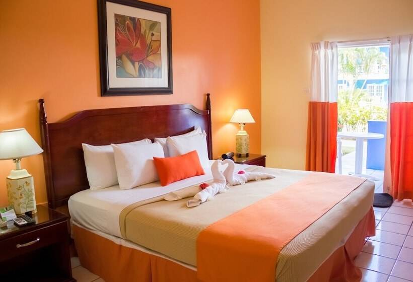 هتل Bay Gardens Inn