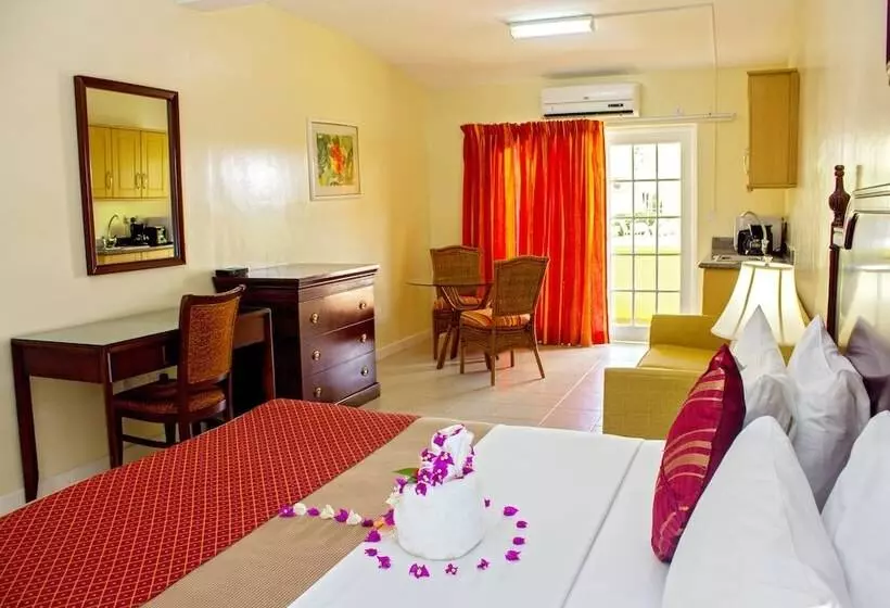 هتل Bay Gardens Inn