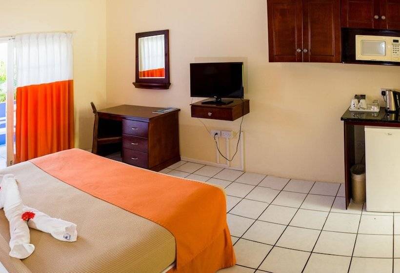 هتل Bay Gardens Inn