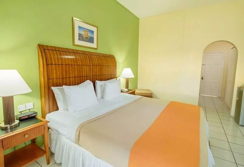 هتل Bay Gardens Inn