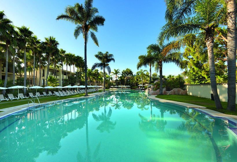 هتل Bluebay Banus