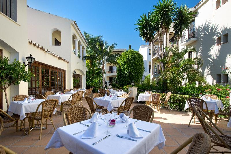 هتل Bluebay Banus