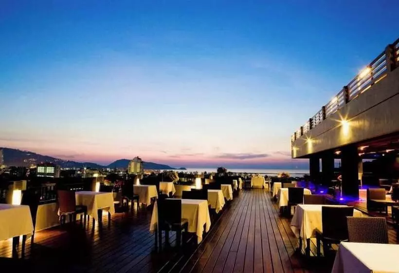 هتل Casa Del M Phuket   Newly Renovated