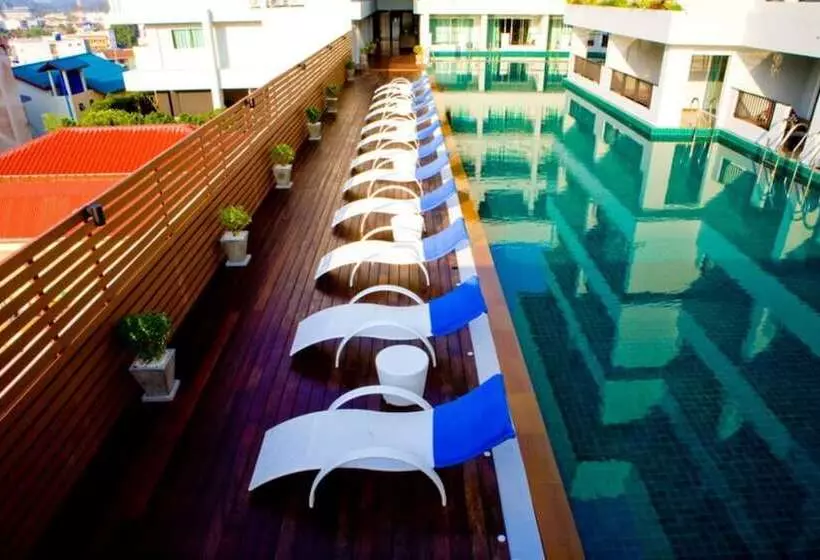 هتل Casa Del M Phuket   Newly Renovated