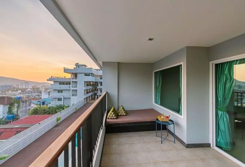 هتل Casa Del M Phuket   Newly Renovated