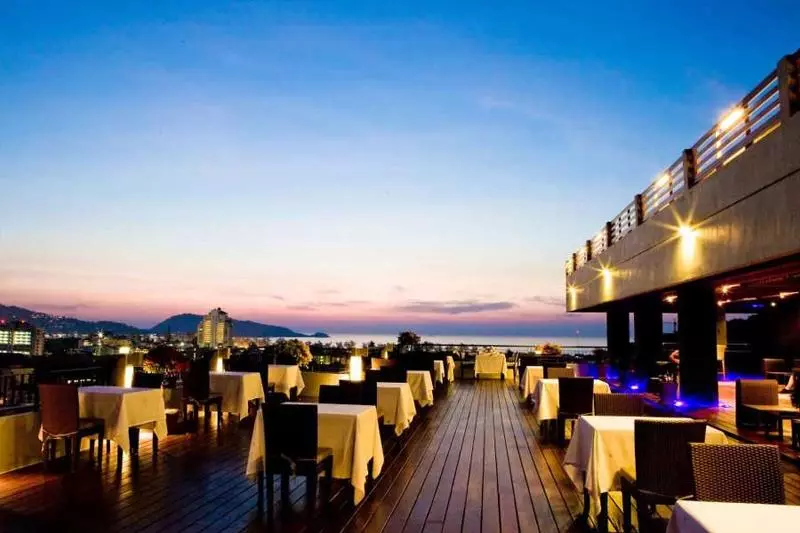 هتل Casa Del M Phuket   Newly Renovated
