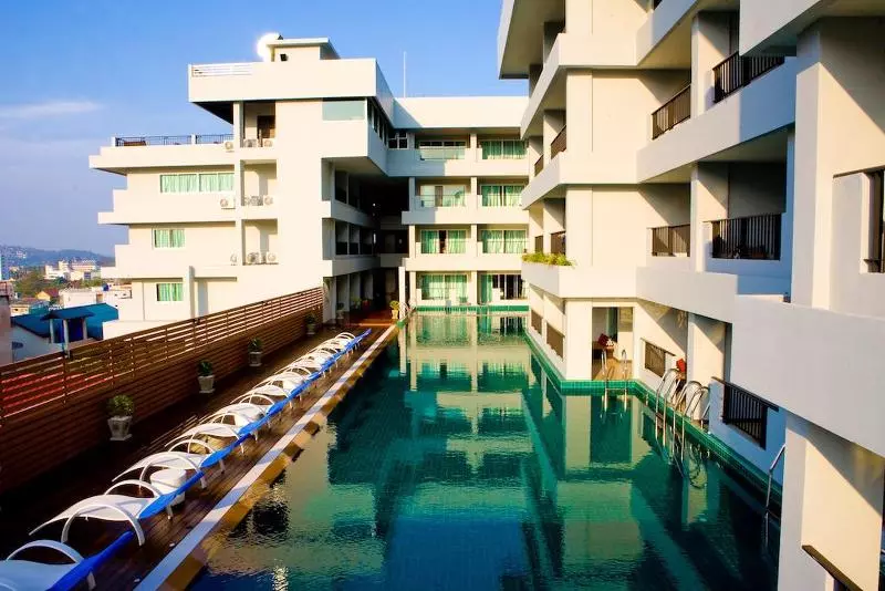 هتل Casa Del M Phuket   Newly Renovated