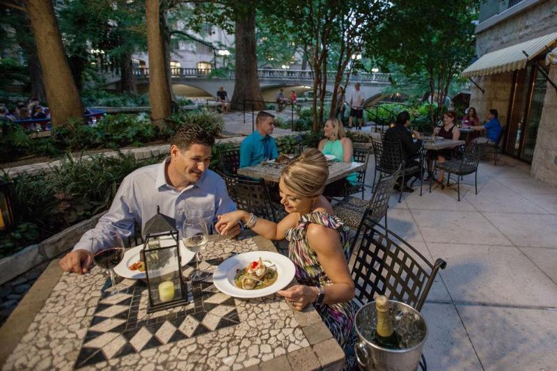 בית מלון כפרי Contessa Suites On The Riverwalk