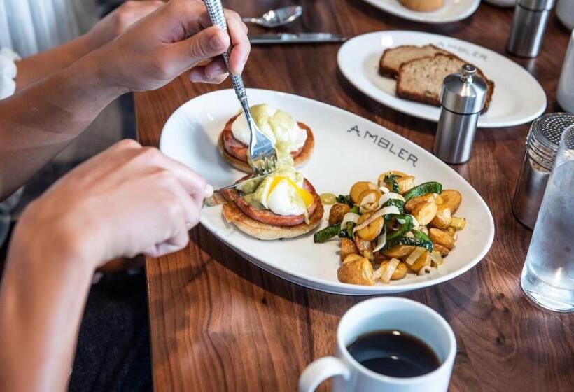 בית מלון כפרי Contessa Suites On The Riverwalk