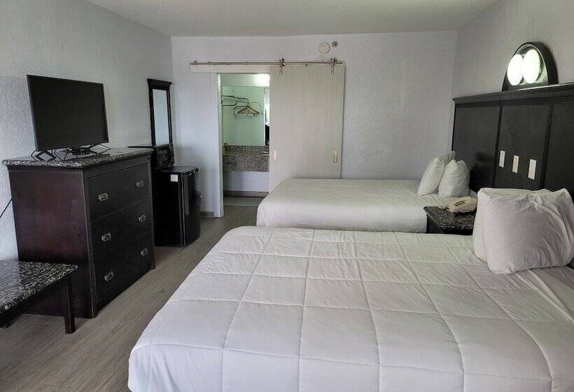 فندق Fairway Inn