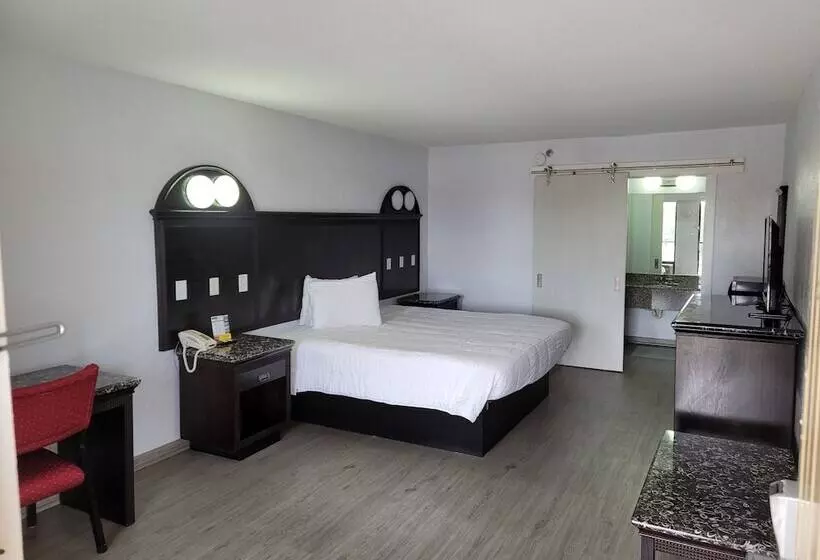 ホテル Fairway Inn