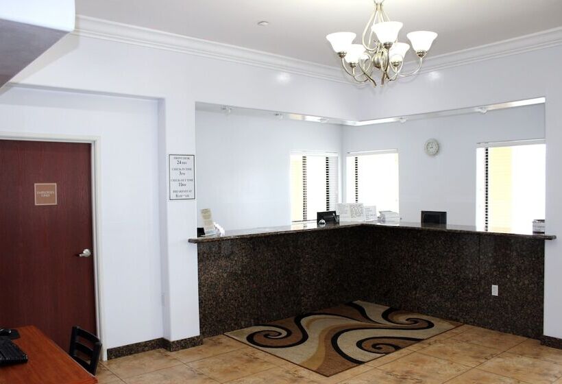 فندق Fairway Inn