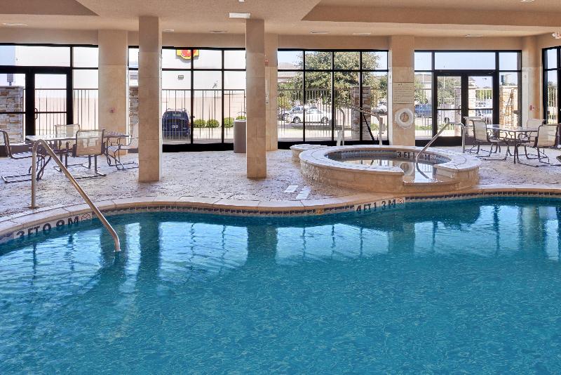 فندق Doubletree By Hilton Fort Worth Fossil Creek