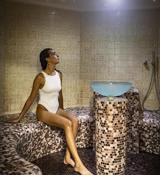 فندق La Rocca Resort & Spa