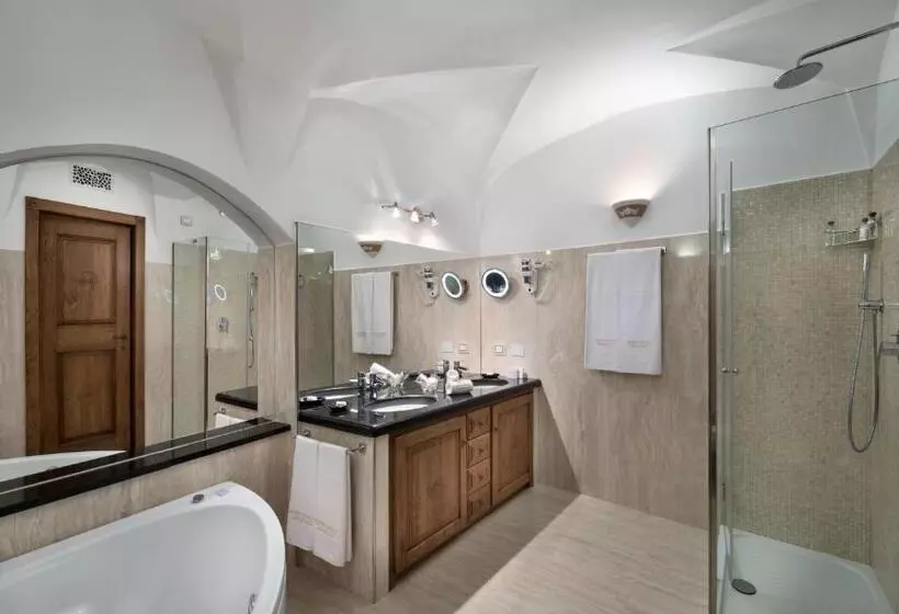 בית מלון כפרי La Rocca Resort & Spa