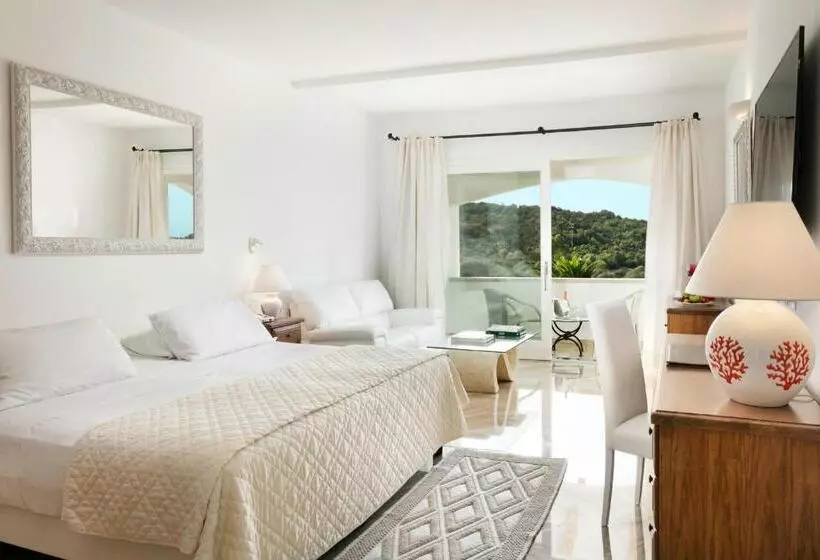 בית מלון כפרי La Rocca Resort & Spa