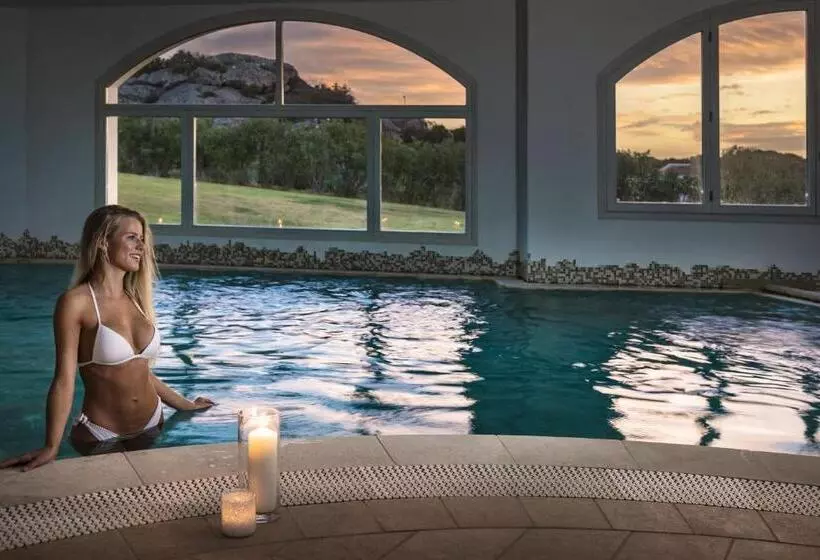 בית מלון כפרי La Rocca Resort & Spa