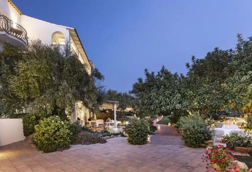 בית מלון כפרי La Rocca Resort & Spa