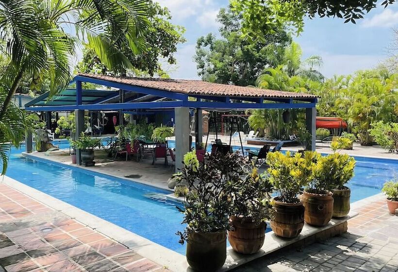 فندق Los Arroyos Verdes