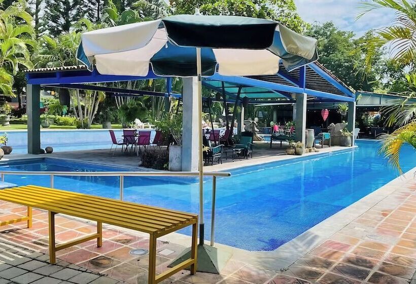 فندق Los Arroyos Verdes