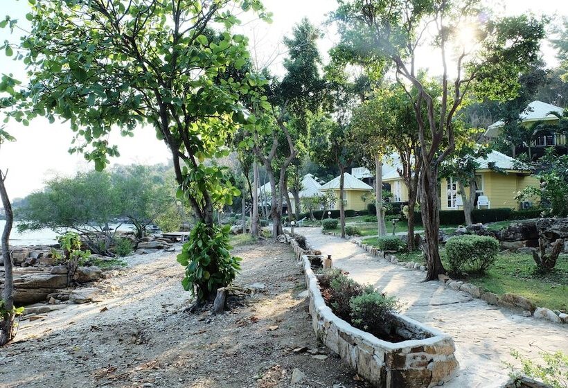 호텔 Nimmanoradee Resort