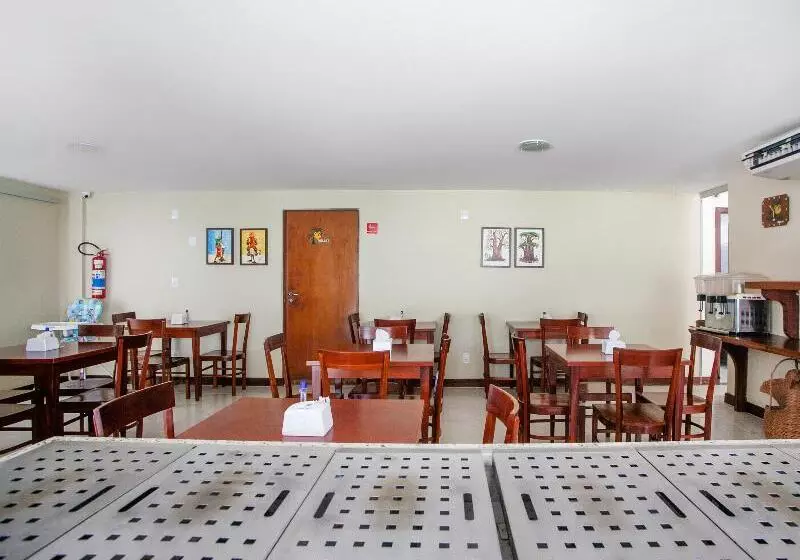 Отель Oyo Alto Da Praia