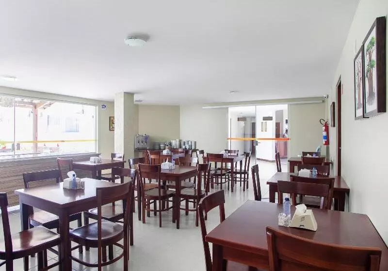 Отель Oyo Alto Da Praia