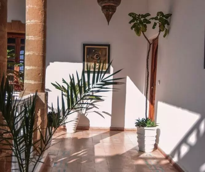 فندق Palais Des Remparts