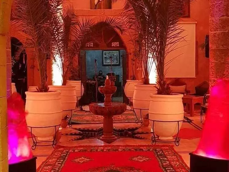 فندق Palais Des Remparts