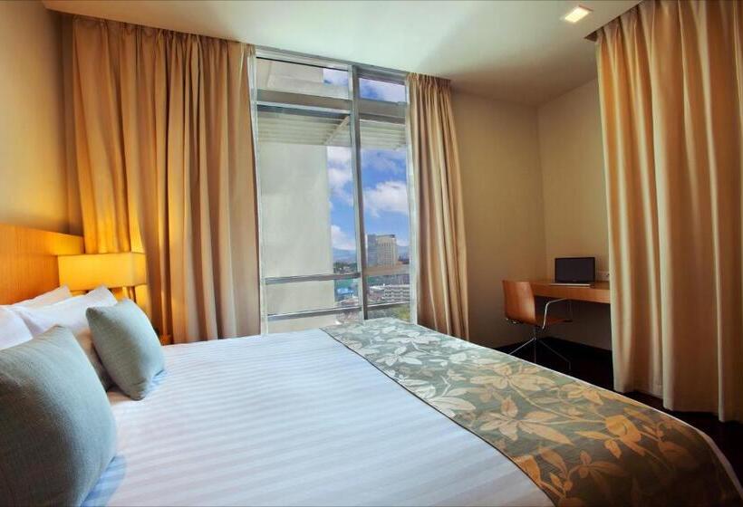 هتل Parkroyal Serviced Suites Kuala Lumpur