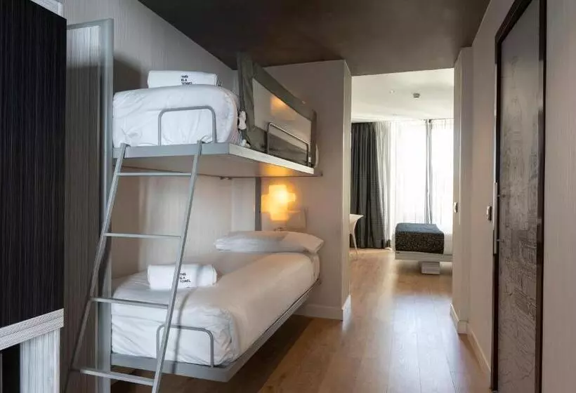 هتل Petit Palace Santa Barbara