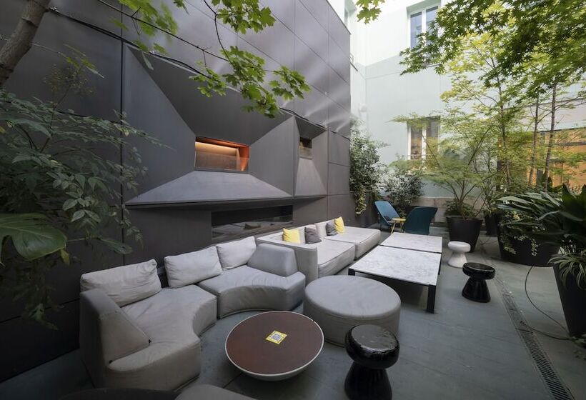 هتل Petit Palace Santa Barbara