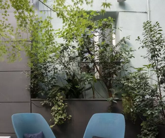 هتل Petit Palace Santa Barbara