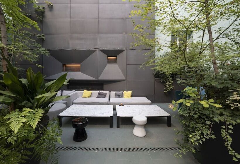 هتل Petit Palace Santa Barbara