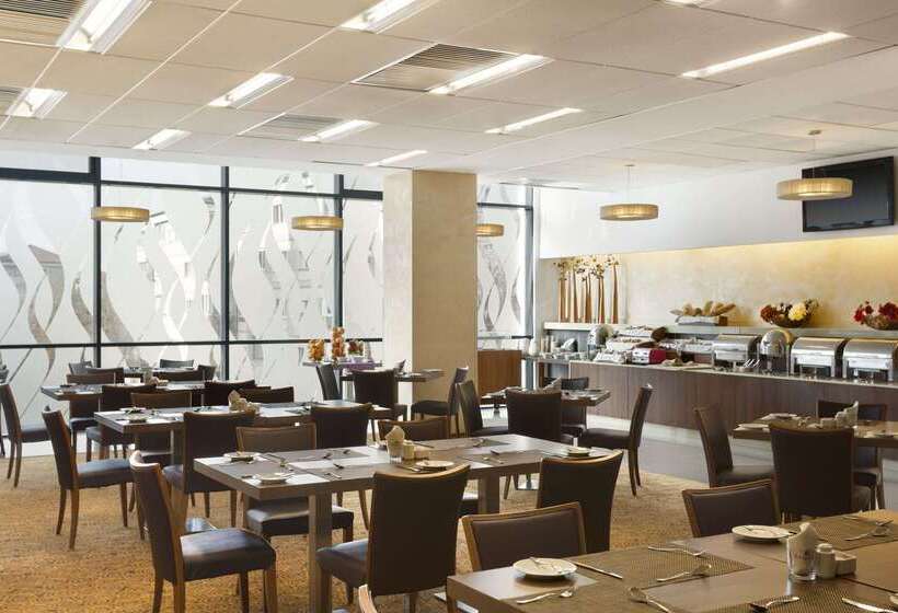 هتل Ramada By Wyndham Oradea