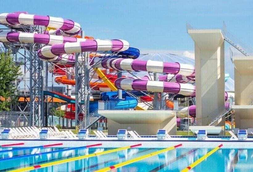 هتل Ramada By Wyndham Oradea