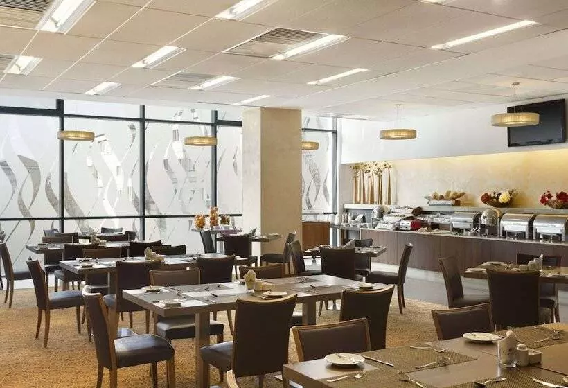 فندق Ramada By Wyndham Oradea