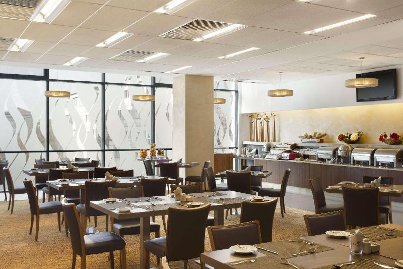 هتل Ramada By Wyndham Oradea