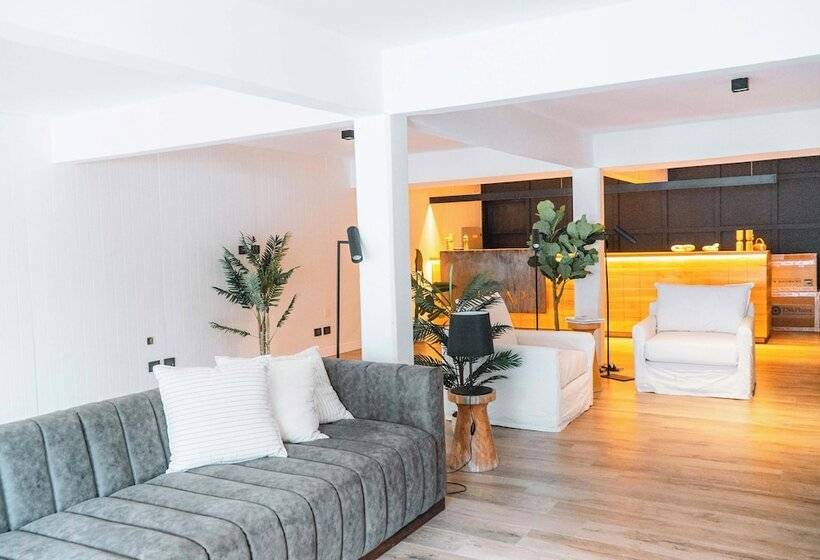 هتل Refugio Knapp