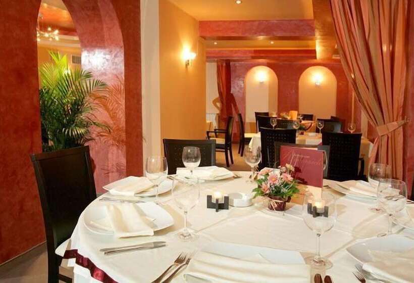 酒店 Riverside Family