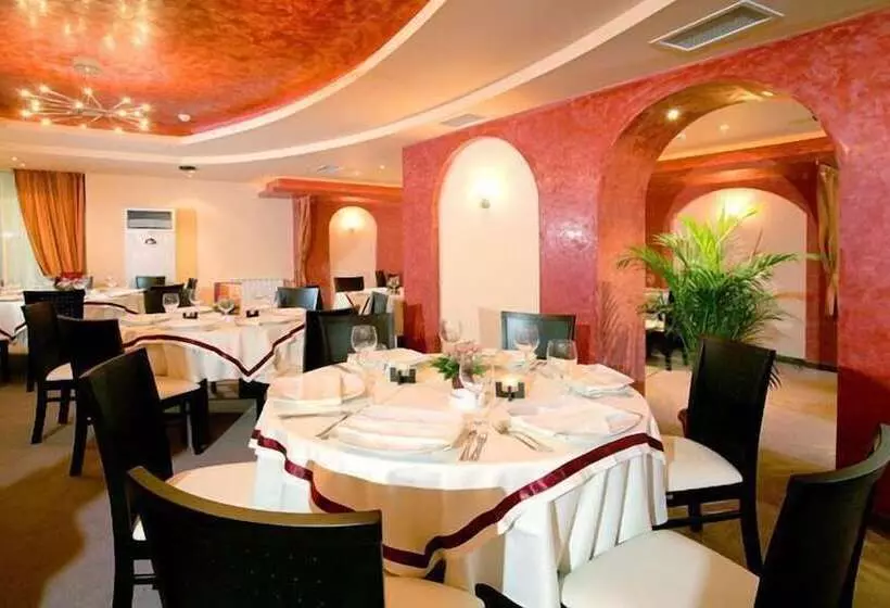 호텔 Riverside Family